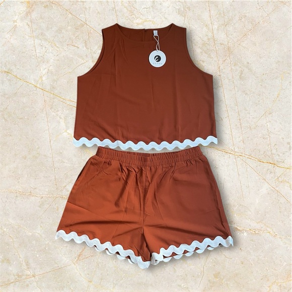 NWT CCTOO| 2 Piece Shorts And Crop Top Terracotta Color - Picture 2 of 9